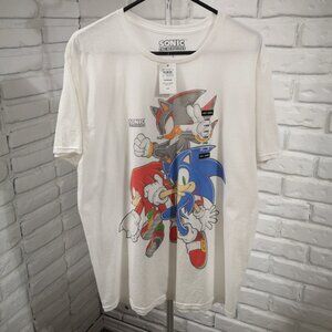 NWT Sonic The Hedgehog Men's Size Large White Straight Fit Short Sleeves T-shirt